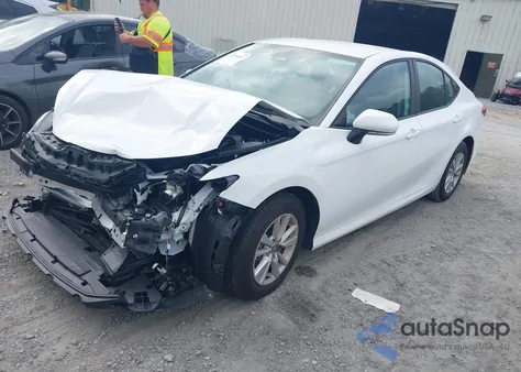 2025 Toyota Camry Le из США, поврежденный, VIN 4T1DAACK9SU593642